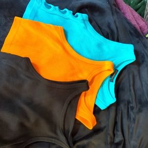 3 Crop tops black orange turquoise